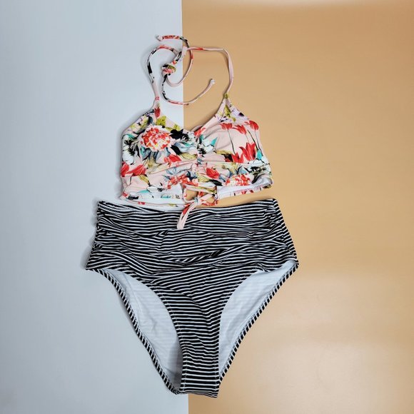 CUPSHE Women’s Bikini Swimsuit Floral Print Halter Lace Up Two Piece size S NWT - Picture 3 of 13